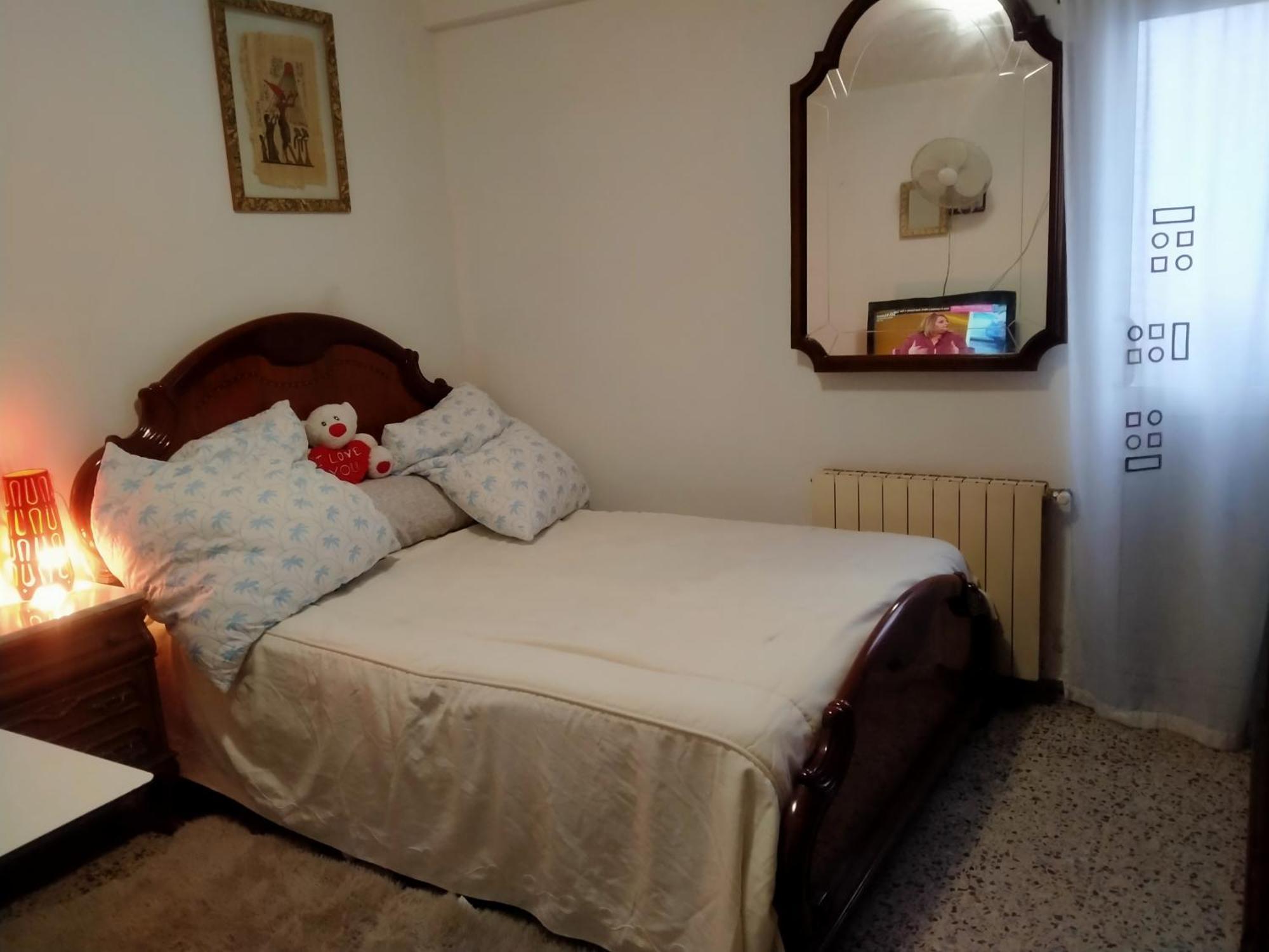 Habitacion E Zaragoza Bagian luar foto